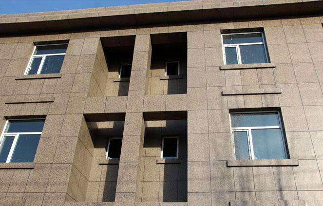 廣西真石漆真實(shí)價(jià)格！最便宜和質(zhì)量之間您如何選擇？